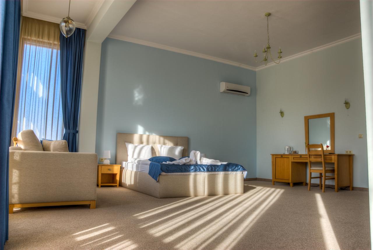 טרגובישטה Hotel Chateau Des Bergers מראה חיצוני תמונה