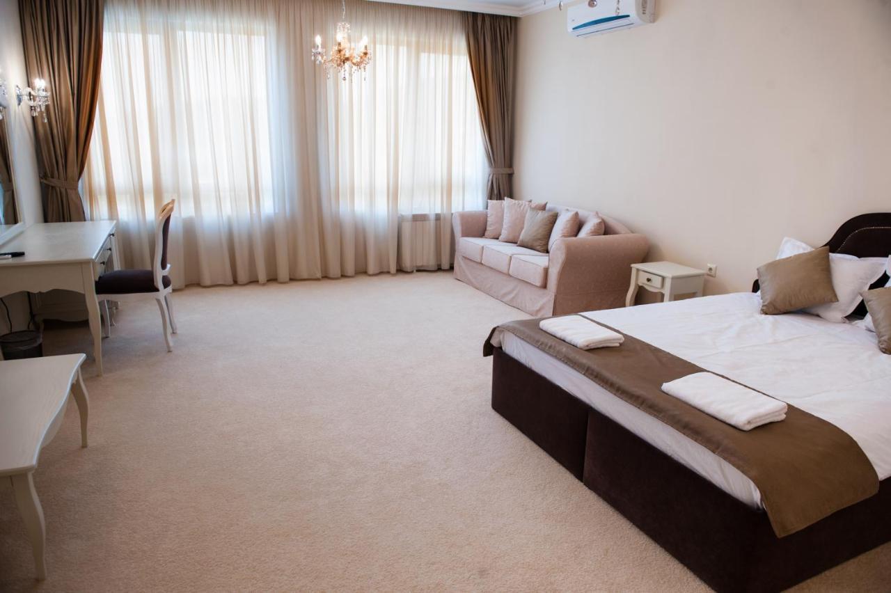 טרגובישטה Hotel Chateau Des Bergers מראה חיצוני תמונה